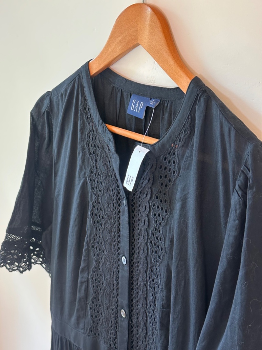 NWT GAP Black Lace Button-Up Midi Dress L - Picture 4 of 4